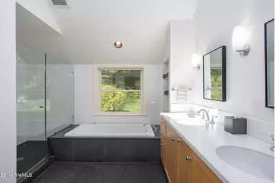 109 Under Mountain Rd, Lenox, MA 01240 - Photo 31