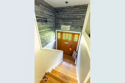 818 Partridge Rd, Lanesborough, MA 01237 - Photo 17