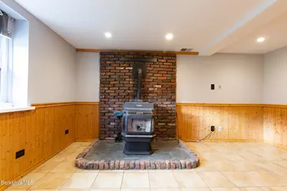 818 Partridge Rd, Lanesborough, MA 01237 - Photo 45