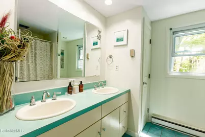 818 Partridge Rd, Lanesborough, MA 01237 - Photo 27