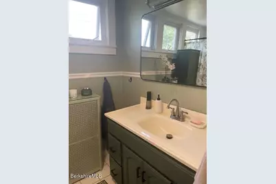 340 Elm St, Pittsfield, MA 01201 - Photo 21
