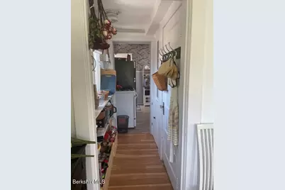 340 Elm St, Pittsfield, MA 01201 - Photo 17