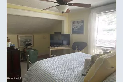 340 Elm St, Pittsfield, MA 01201 - Photo 23