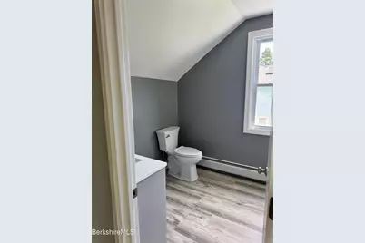 34 Hungerford St, Pittsfield, MA 01201 - Photo 25