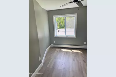 34 Hungerford St, Pittsfield, MA 01201 - Photo 13