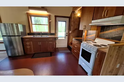 261 East St, Mount Washington, MA 01258 - Photo 15