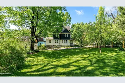 7 Brainard Ave, Great Barrington, MA 01230 - Photo 7