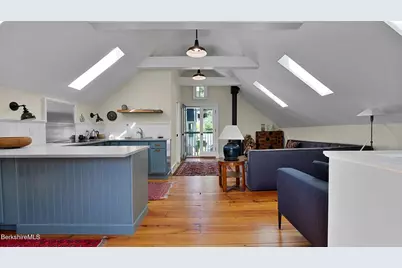 7 Brainard Ave, Great Barrington, MA 01230 - Photo 9