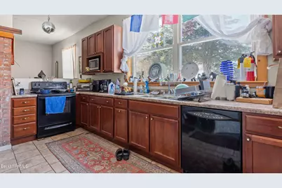 465 Chapel St, Lee, MA 01238 - Photo 59