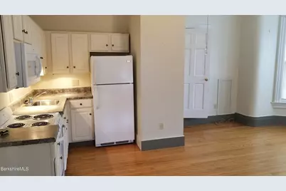 465 Chapel St, Lee, MA 01238 - Photo 29