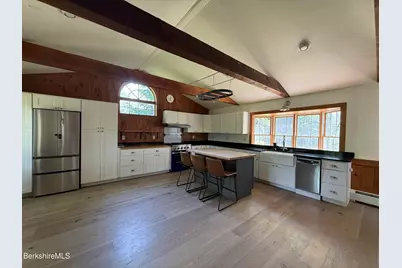 6 Beacon Hill, Great Barrington, MA 01230 - Photo 15
