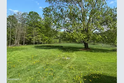 86 Miner Rd, Lanesborough, MA 01237 - Photo 11