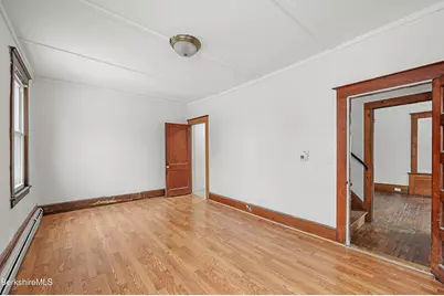 34 Daniels Ave, Pittsfield, MA 01201 - Photo 17