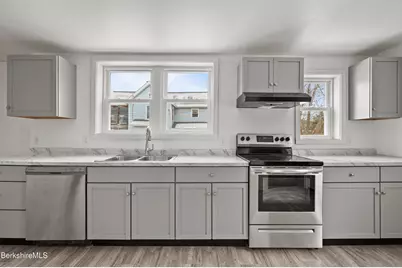 34 Daniels Ave, Pittsfield, MA 01201 - Photo 13