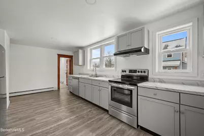 34 Daniels Ave, Pittsfield, MA 01201 - Photo 15