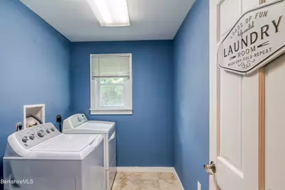 145 Connecticut Ave, Pittsfield, MA 01201 - Photo 9