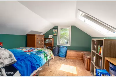 54 Charles St, Williamstown, MA 01267 - Photo 23