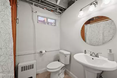 76 Kenilworth St, Pittsfield, MA 01201 - Photo 33