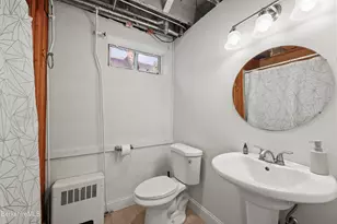 76 Kenilworth St, Pittsfield, MA 01201 - Photo 33