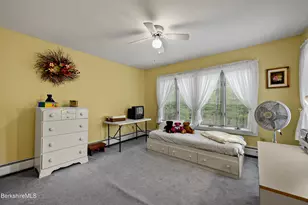 924 Henderson Rd, Williamstown, MA 01267 - Photo 23