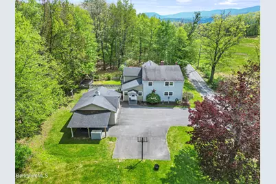 924 Henderson Rd, Williamstown, MA 01267 - Photo 1