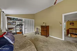 924 Henderson Rd, Williamstown, MA 01267 - Photo 25