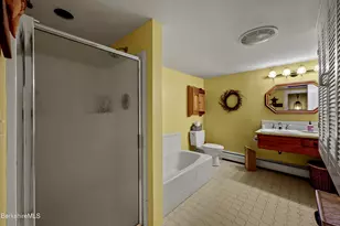 924 Henderson Rd, Williamstown, MA 01267 - Photo 29