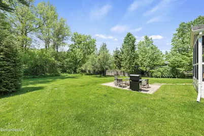 22 Goodrich St, Stockbridge, MA 01262 - Photo 27