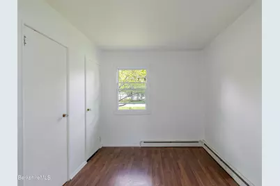 11 Wyantenuck St, Great Barrington, MA 01236 - Photo 15