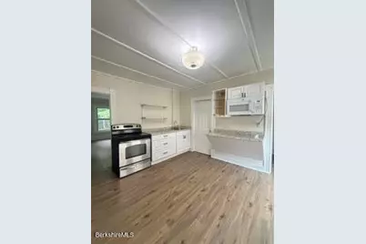15 Blackinton St #2, North Adams, MA 01247 - Photo 5