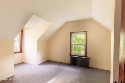 347 Maple St, Hinsdale, MA 01235 - Photo 17
