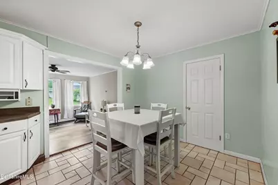 130 Franklin St, North Adams, MA 01247 - Photo 23