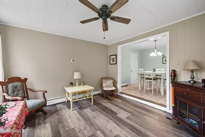 130 Franklin St, North Adams, MA 01247 - Photo 29