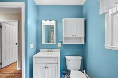 130 Franklin St, North Adams, MA 01247 - Photo 45