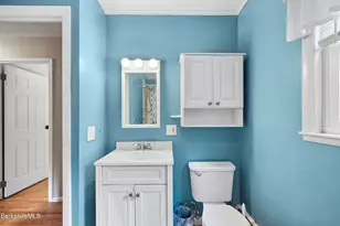 130 Franklin St, North Adams, MA 01247 - Photo 45