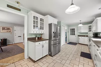 130 Franklin St, North Adams, MA 01247 - Photo 21
