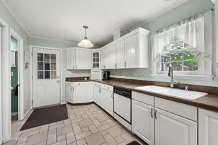 130 Franklin St, North Adams, MA 01247 - Photo 19