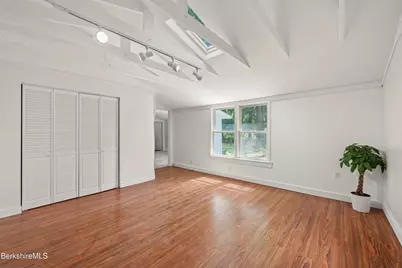 689 N Main St, Sheffield, MA 01257 - Photo 11