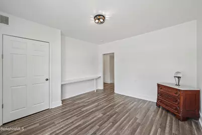 689 N Main St, Sheffield, MA 01257 - Photo 15