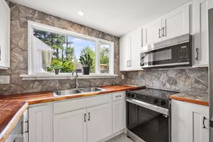 689 N Main St, Sheffield, MA 01257 - Photo 5