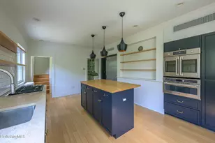 8 Oak St, Great Barrington, MA 01230 - Photo 21