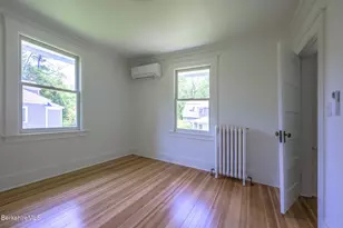 8 Oak St, Great Barrington, MA 01230 - Photo 37