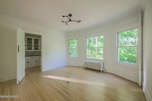 8 Oak St, Great Barrington, MA 01230 - Photo 15