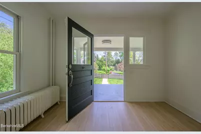 8 Oak St, Great Barrington, MA 01230 - Photo 7