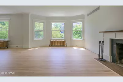 8 Oak St, Great Barrington, MA 01230 - Photo 11