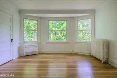 8 Oak St, Great Barrington, MA 01230 - Photo 33