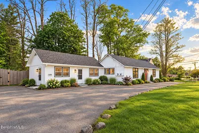 689 N Main St, Sheffield, MA 01257 - Photo 1