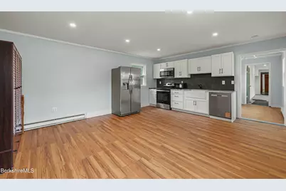 689 N Main St, Sheffield, MA 01257 - Photo 23