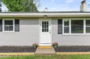 53 Tabar Ave, Lee, MA 01238 - Photo 3