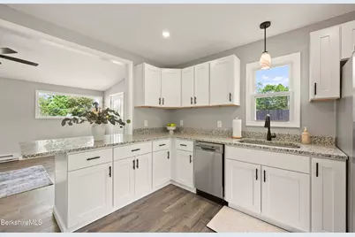 53 Tabar Ave, Lee, MA 01238 - Photo 9